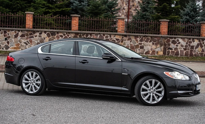 Jaguar XF cena 45900 przebieg: 215000, rok produkcji 2011 z Wasilków małe 529